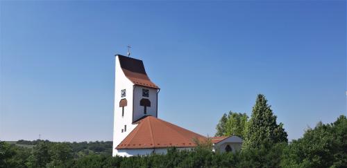 kostel sv. Jana Nepomuckého v Žádovicích
