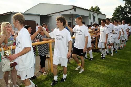 fotbal - Žádovice slaví postup 2013